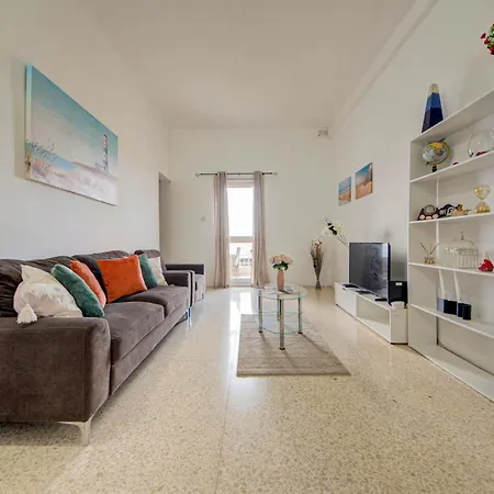 Seaview Promenade Maisonette 3br 2ba *