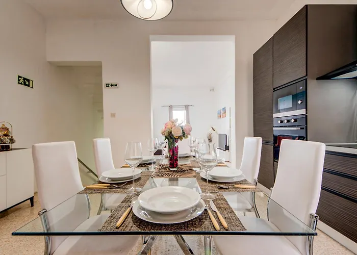 아파트 Seaview Promenade Maisonette 3br 2ba 세인트폴스베이