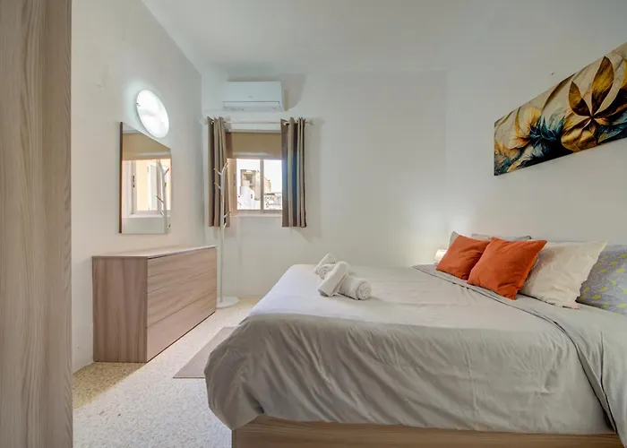 Seaview Promenade Maisonette 3br 2ba *