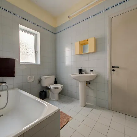 Seaview Promenade Maisonette 3br 2ba *