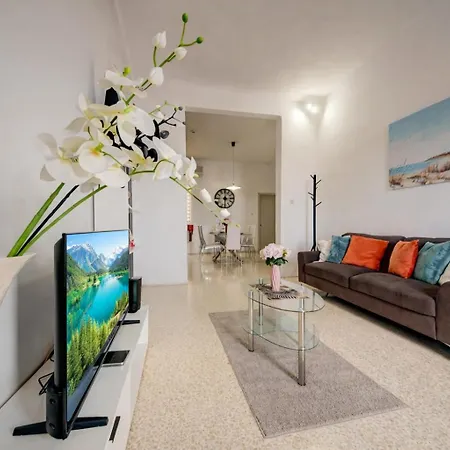 Seaview Promenade Maisonette 3br 2ba Apartamento St Paul's Bay