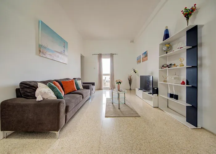 Seaview Promenade Maisonette 3br 2ba *